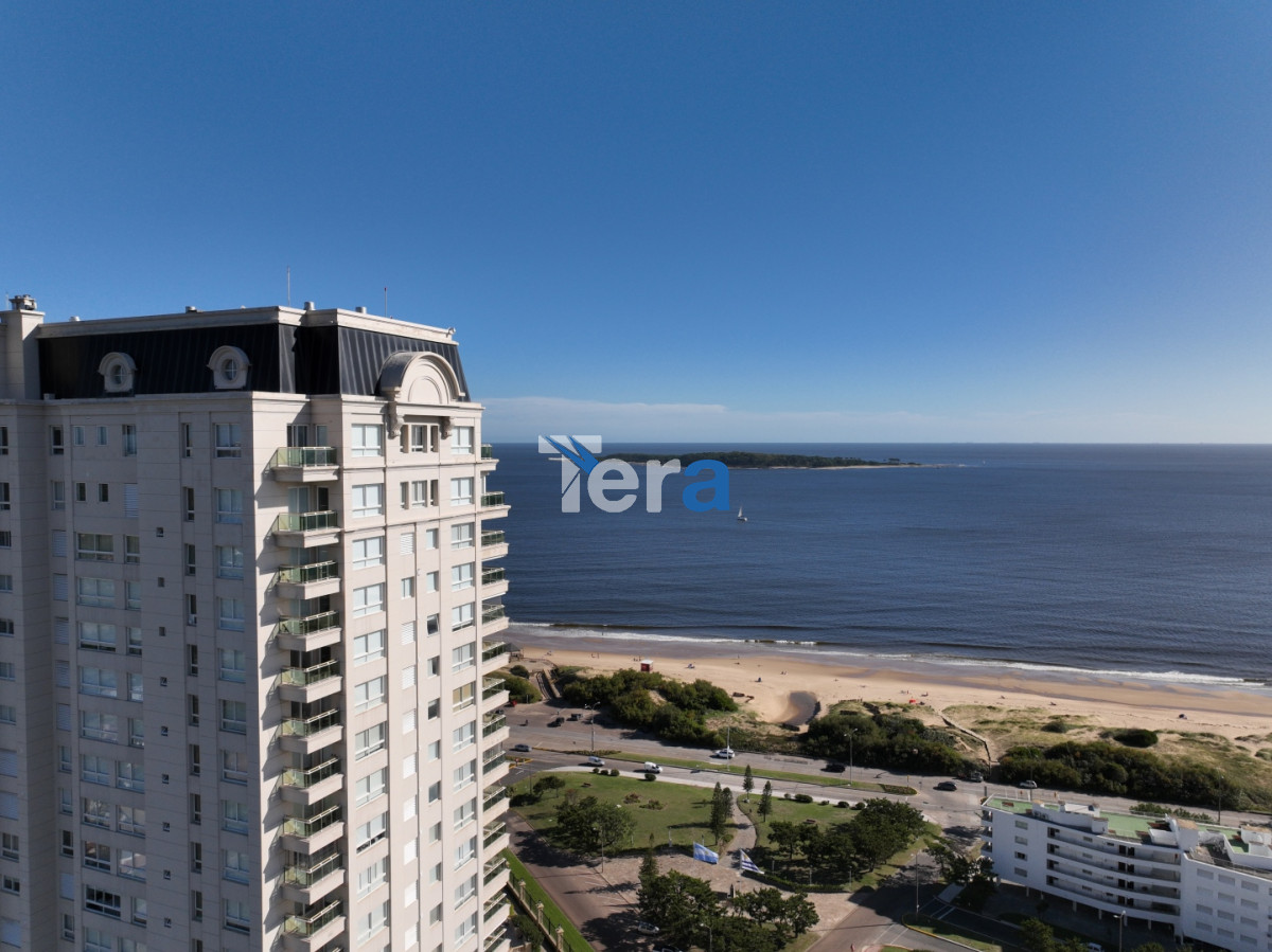 Apartamento ID.20946 - APTO EN VENTO EN PUNTA DEL ESTE 3 DORM. 2 BAÑOS 