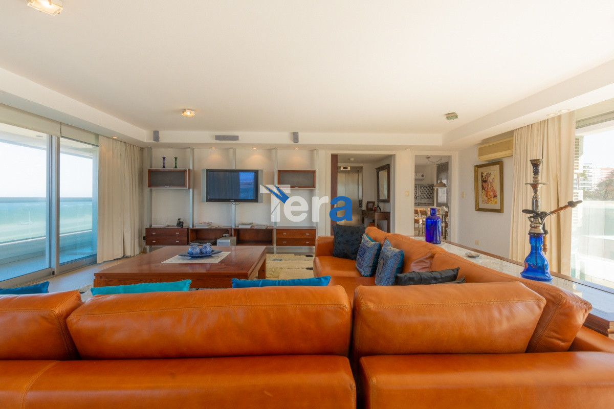 Apartamento ID.20200 -  Tu Refugio Frente al Mar en Punta del Este