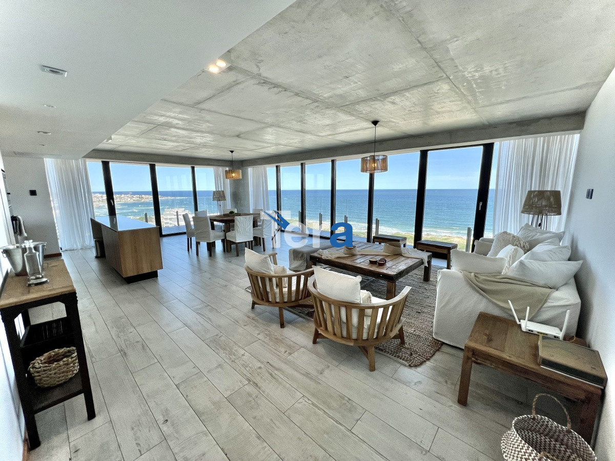 Apartamento ID.20979 - APTO EN ALQUILER 2 DORM EN BEVERLY HILLS 