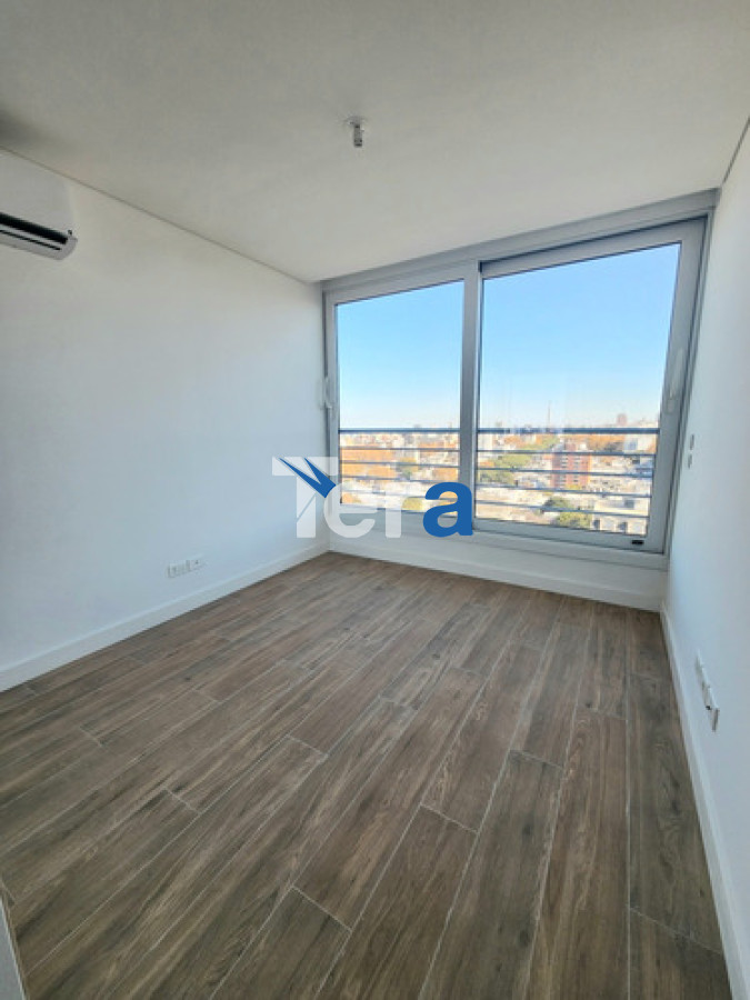 Apartamento ID.21351 - Venta De Espectacular Planta Piso 14 De 2dormitorios 