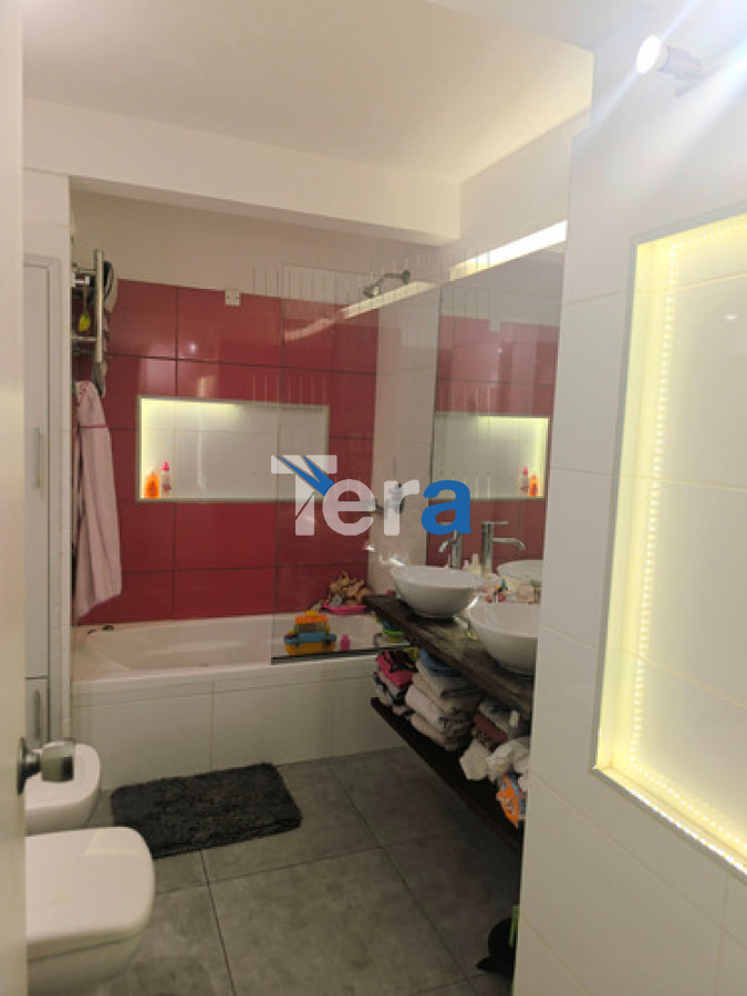 Apartamento ID.21370 - Pocitos | 2 Dorm. + 2 Baños + Patio + Garage. Bajos G. Comunes. Excelente Zona