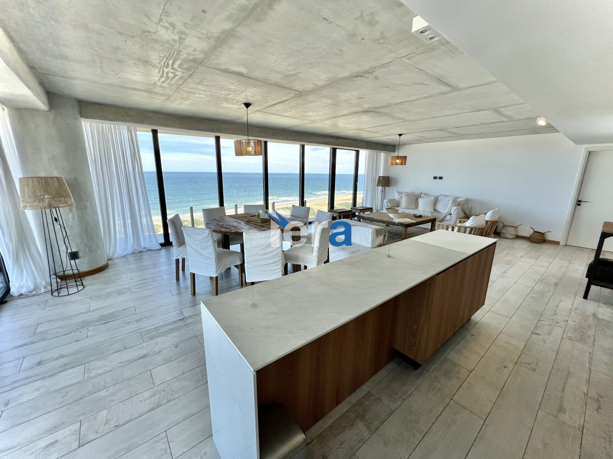 Apartamento ID.20979 - APTO EN ALQUILER 2 DORM EN BEVERLY HILLS 