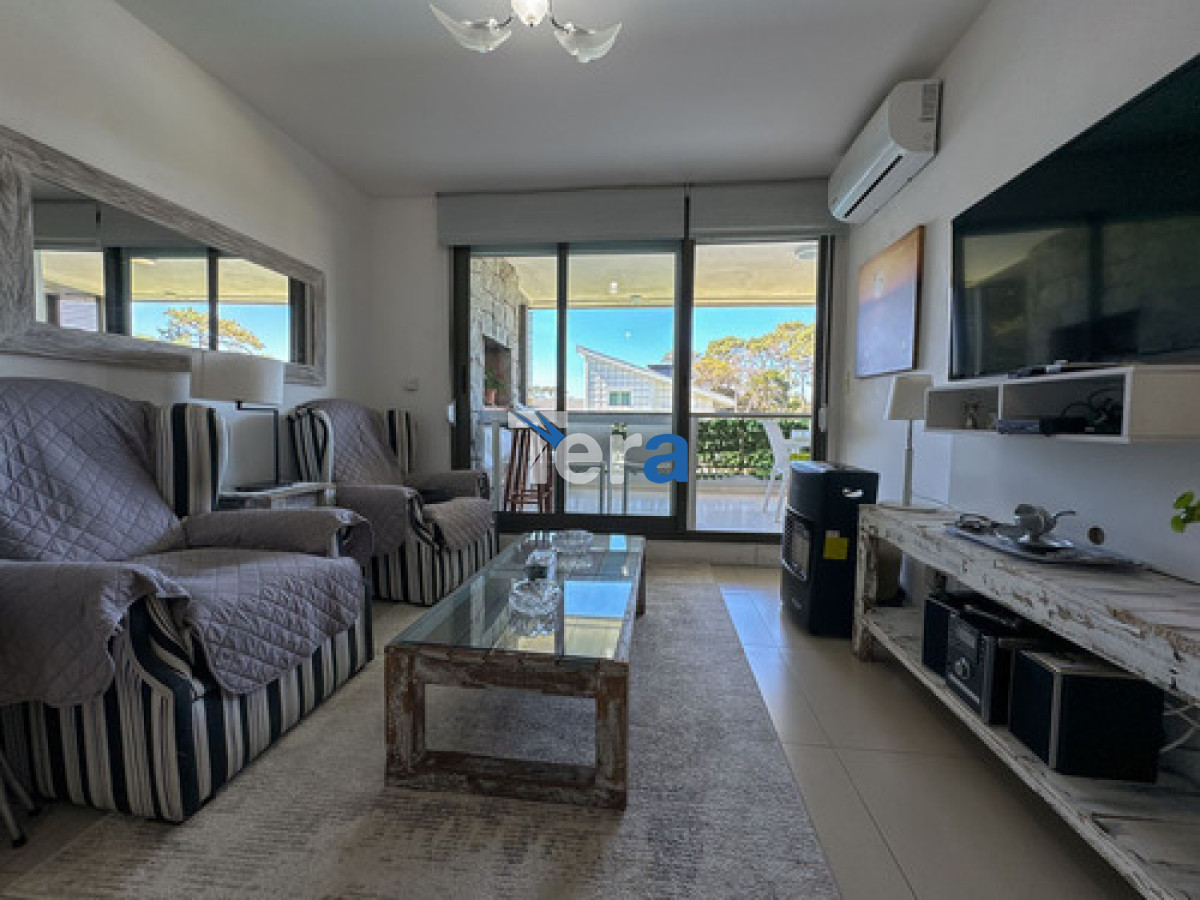 Apartamento ID.21163 - Venta Apartamento 1 Dormitorio Y Medio Punta Este Aidy Gril