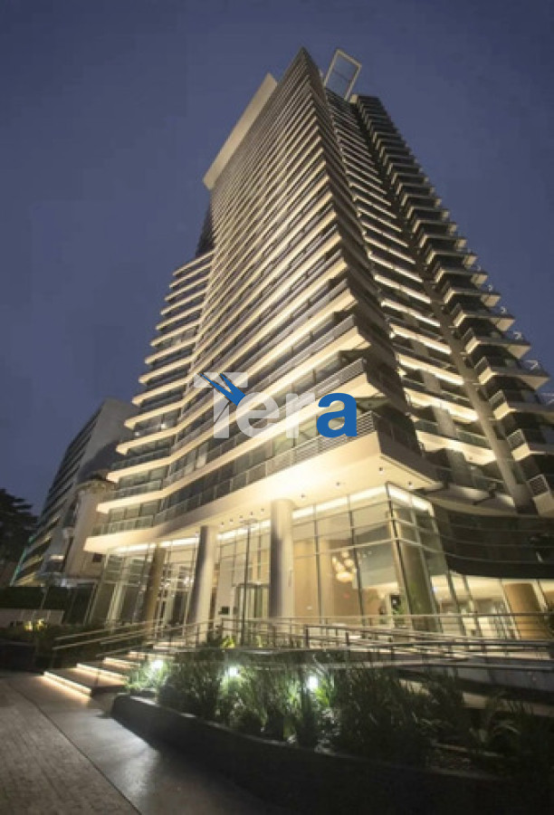 Apartamento ID.21351 - Venta De Espectacular Planta Piso 14 De 2dormitorios 