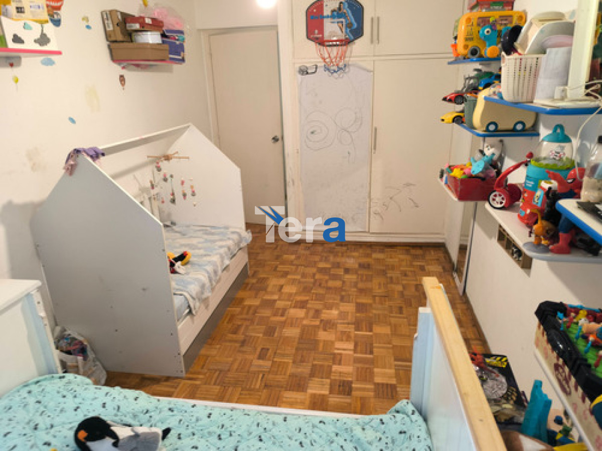 Apartamento ID.21370 - Pocitos | 2 Dorm. + 2 Baños + Patio + Garage. Bajos G. Comunes. Excelente Zona