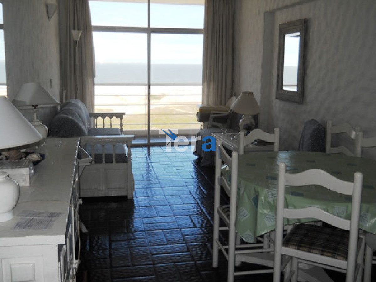 Apartamento ID.20979 - APTO EN ALQUILER 2 DORM EN BEVERLY HILLS 