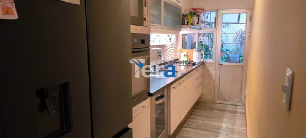 Apartamento ID.21370 - Pocitos | 2 Dorm. + 2 Baños + Patio + Garage. Bajos G. Comunes. Excelente Zona