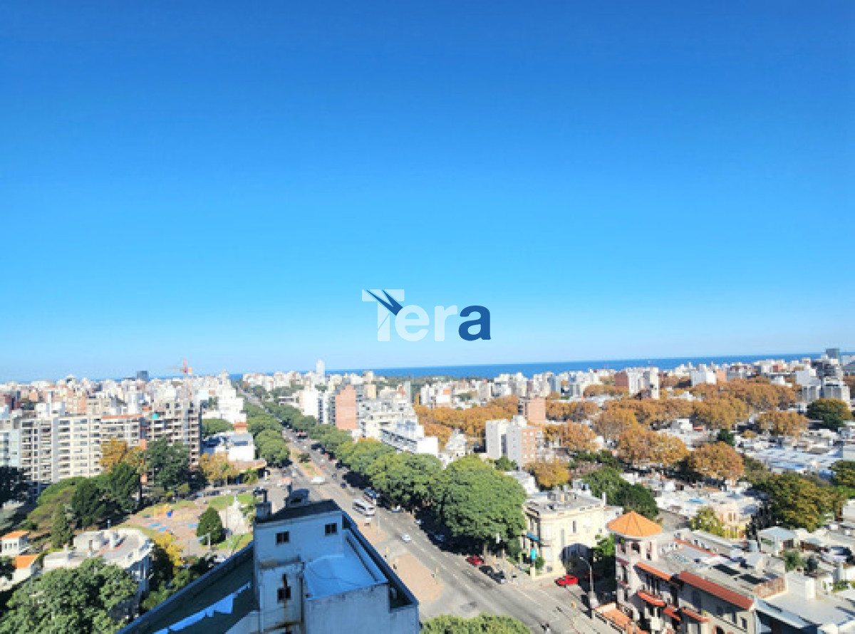 Apartamento ID.21351 - Venta De Espectacular Planta Piso 14 De 2dormitorios 