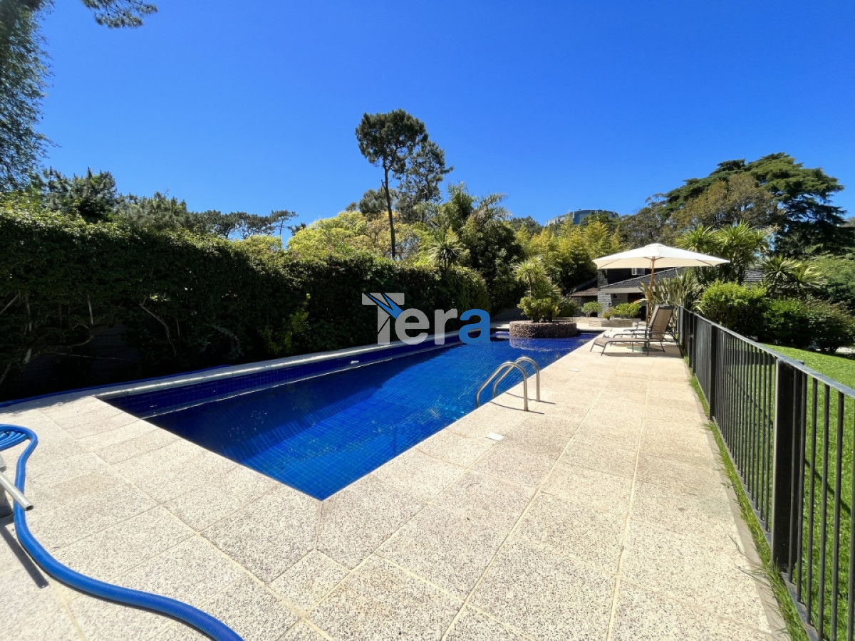 Apartamento ID.20964 - APTO EN VENTA EN PLAYA MANSA DE 3 DORM. 