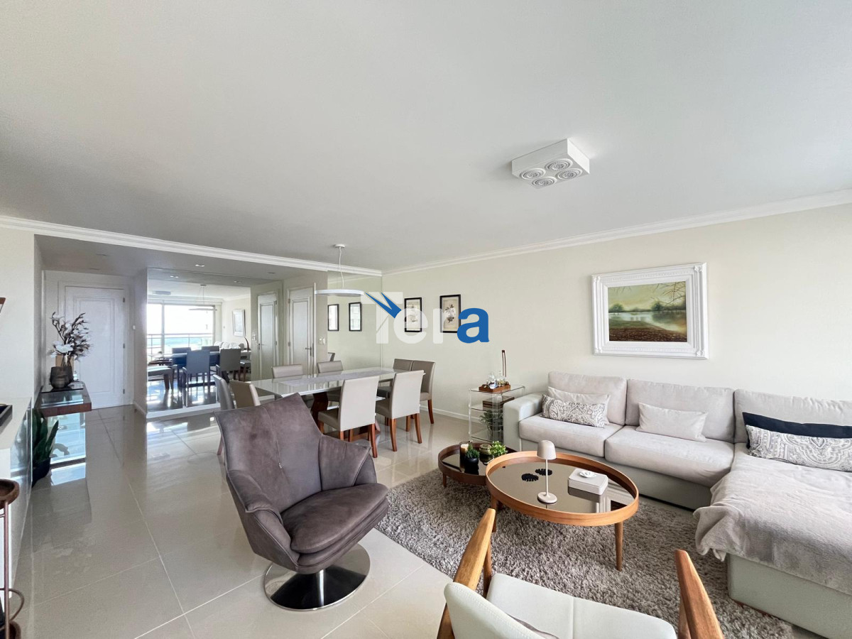 Apartamento ID.21026 - APTO EN VENTA DE 3 DORMITORIOS 