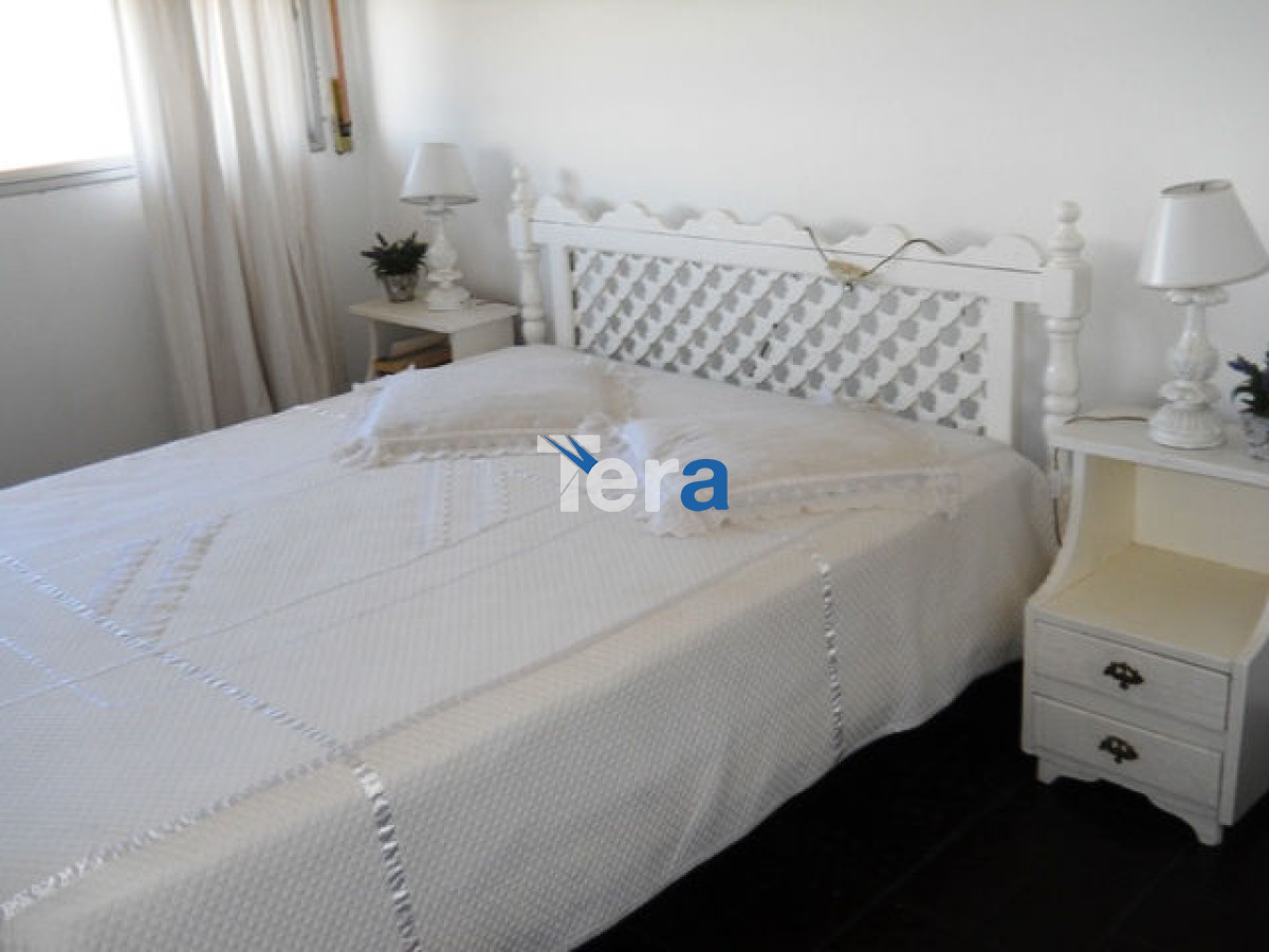 Apartamento ID.20979 - APTO EN ALQUILER 2 DORM EN BEVERLY HILLS 