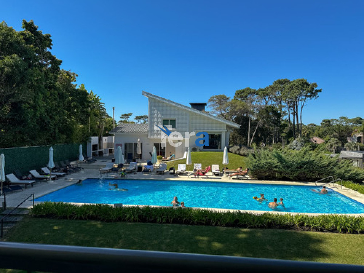 Apartamento ID.21163 - Venta Apartamento 1 Dormitorio Y Medio Punta Este Aidy Gril