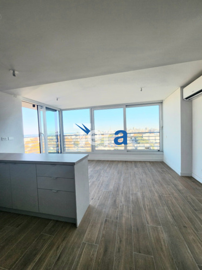 Apartamento ID.21351 - Venta De Espectacular Planta Piso 14 De 2dormitorios 