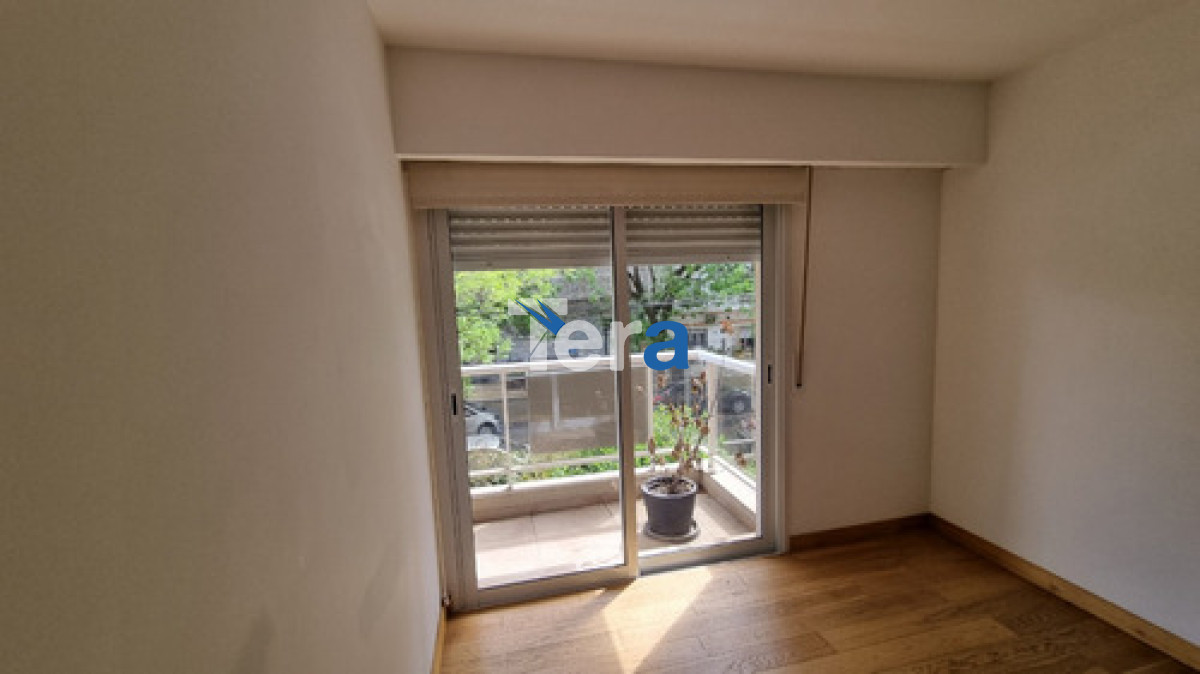 Apartamento ID.21083 - Apartamento En Venta De 2 Dorm. 2 Baños Con Cochera En Pocitos