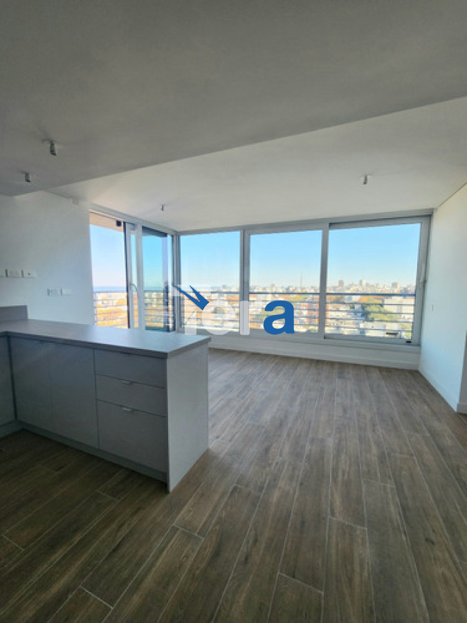 Apartamento ID.21351 - Venta De Espectacular Planta Piso 14 De 2dormitorios 