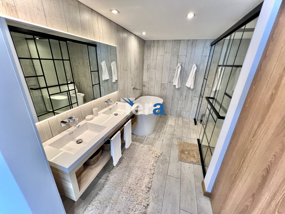 Casa ID.20960 - CASA EN VENTA 3 DORM. EN BARRIO LAGUNA BLANCA 