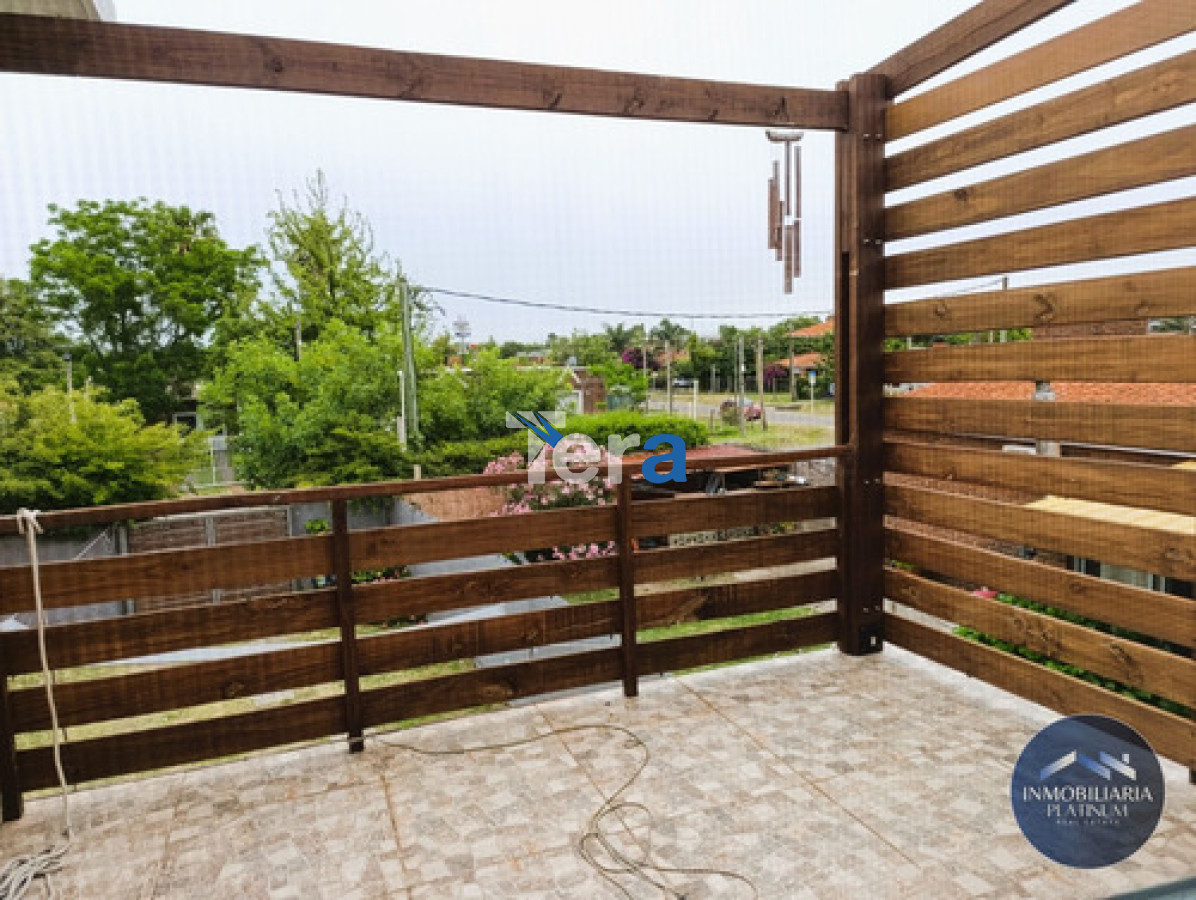 Casa ID.21444 - Dos Casas En Venta 5 Dormitorios Y 3 Baños C/ Cochera En Solymar