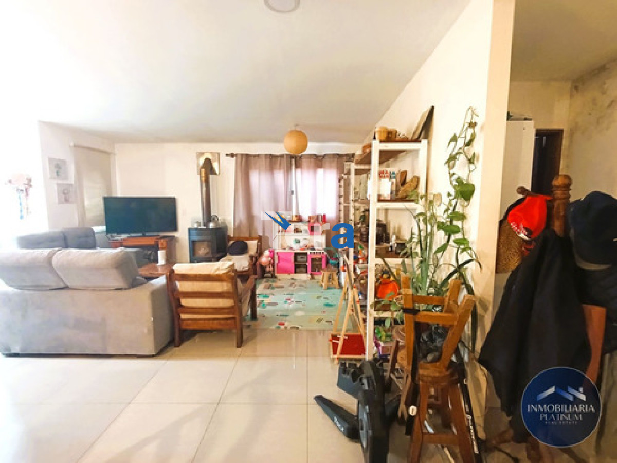 Casa ID.21444 - Dos Casas En Venta 5 Dormitorios Y 3 Baños C/ Cochera En Solymar