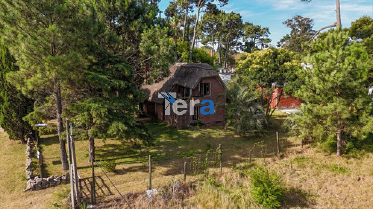 Casa ID.21175 - Venta Casa 3 Dormitorios En Altos Del Pinar Maldonado