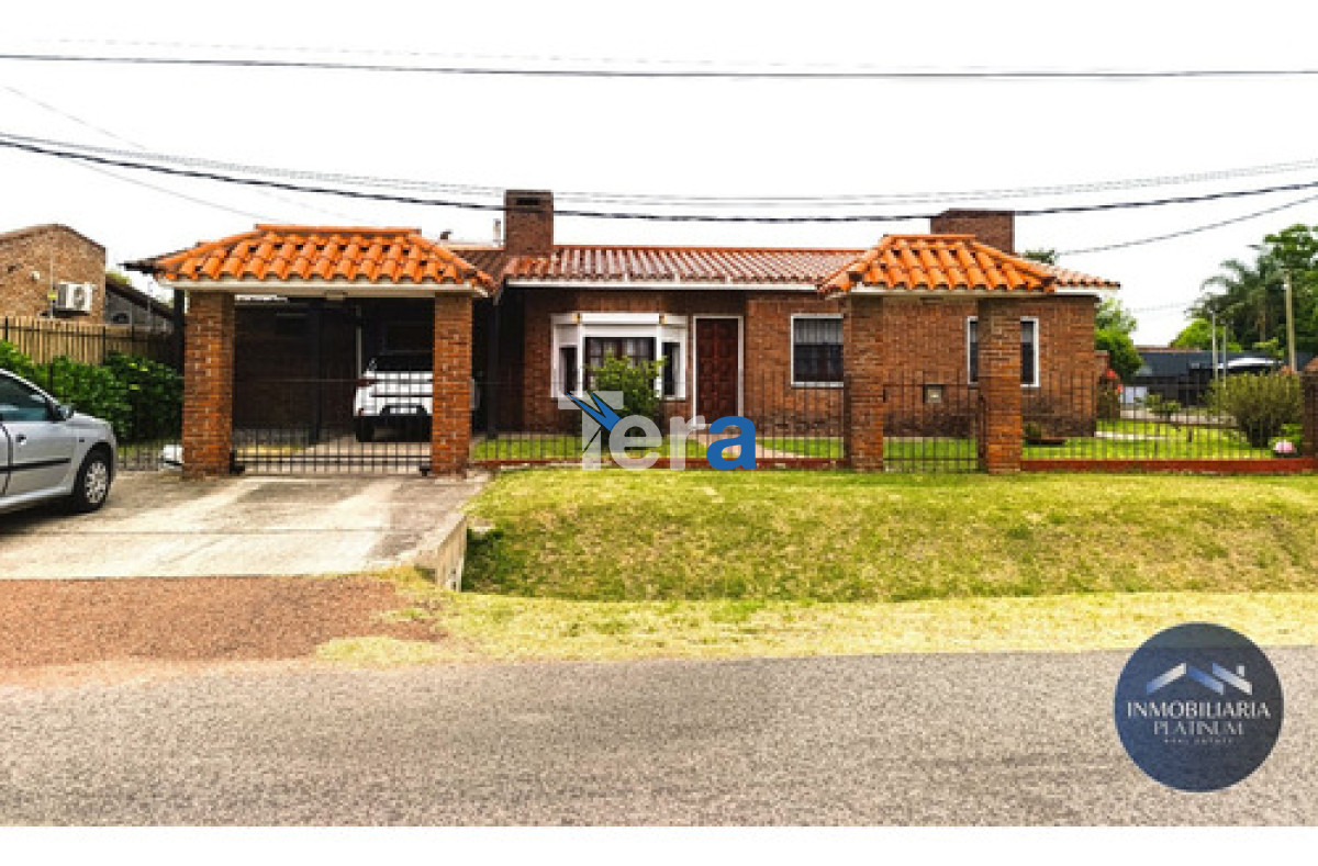 Casa ID.21444 - Dos Casas En Venta 5 Dormitorios Y 3 Baños C/ Cochera En Solymar