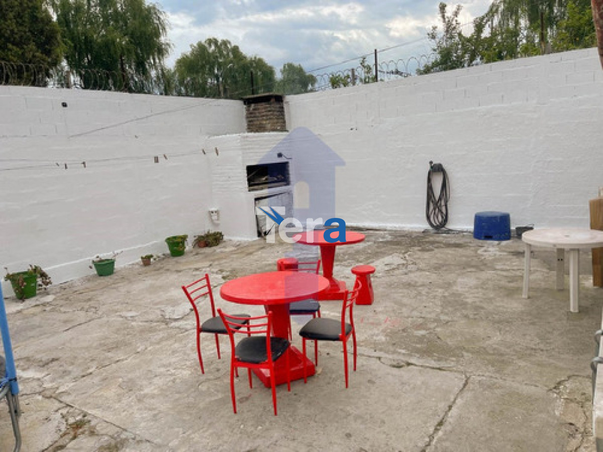 Casa ID.21053 - Vendo Casa 3 Dormitorios, 2 Garaje Con Patio Y Parrillero En El Cerro 
