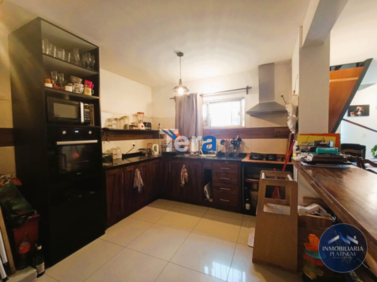 Casa ID.21444 - Dos Casas En Venta 5 Dormitorios Y 3 Baños C/ Cochera En Solymar