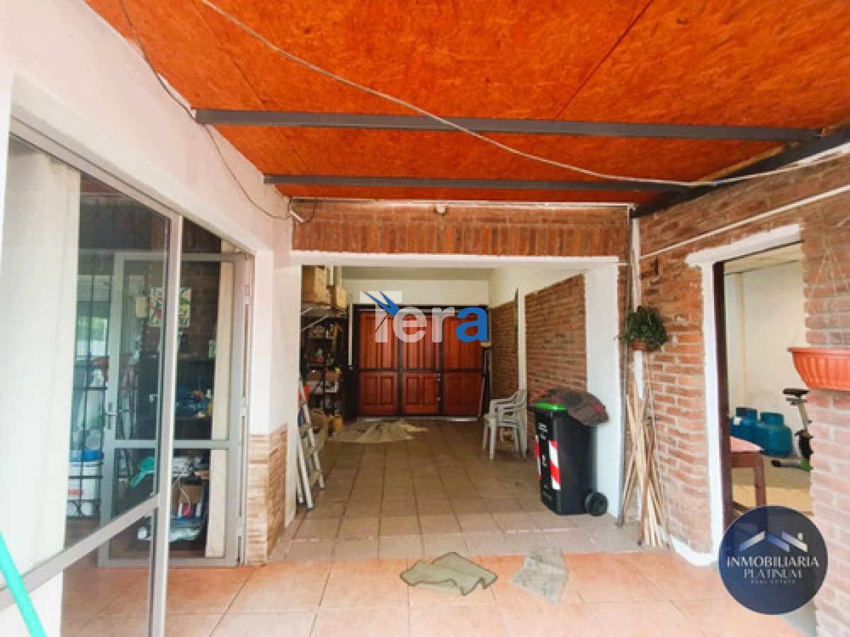 Casa ID.21444 - Dos Casas En Venta 5 Dormitorios Y 3 Baños C/ Cochera En Solymar