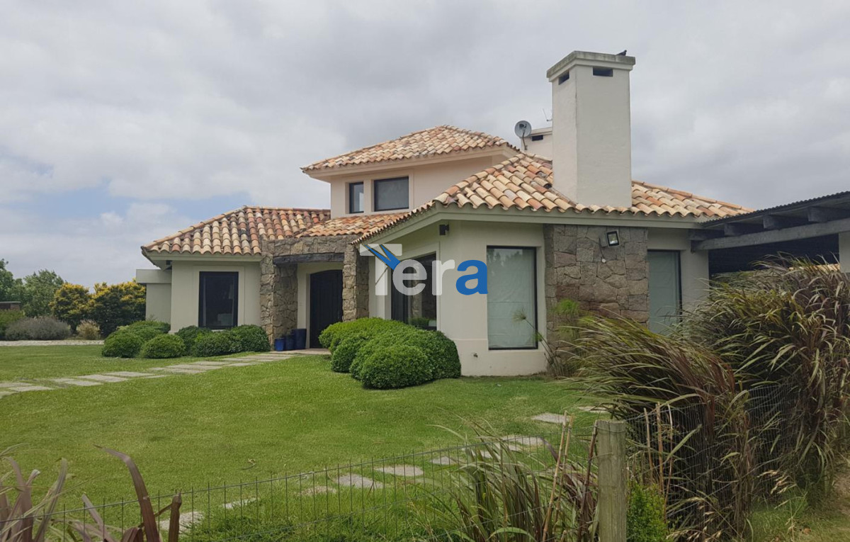 Casa ID.20852 - casa luminosa, frente mar 4 dormitorios venta