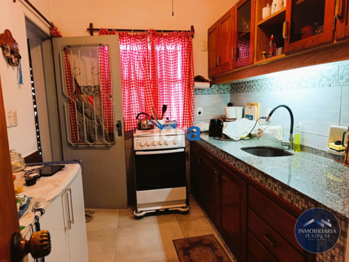 Casa ID.21444 - Dos Casas En Venta 5 Dormitorios Y 3 Baños C/ Cochera En Solymar