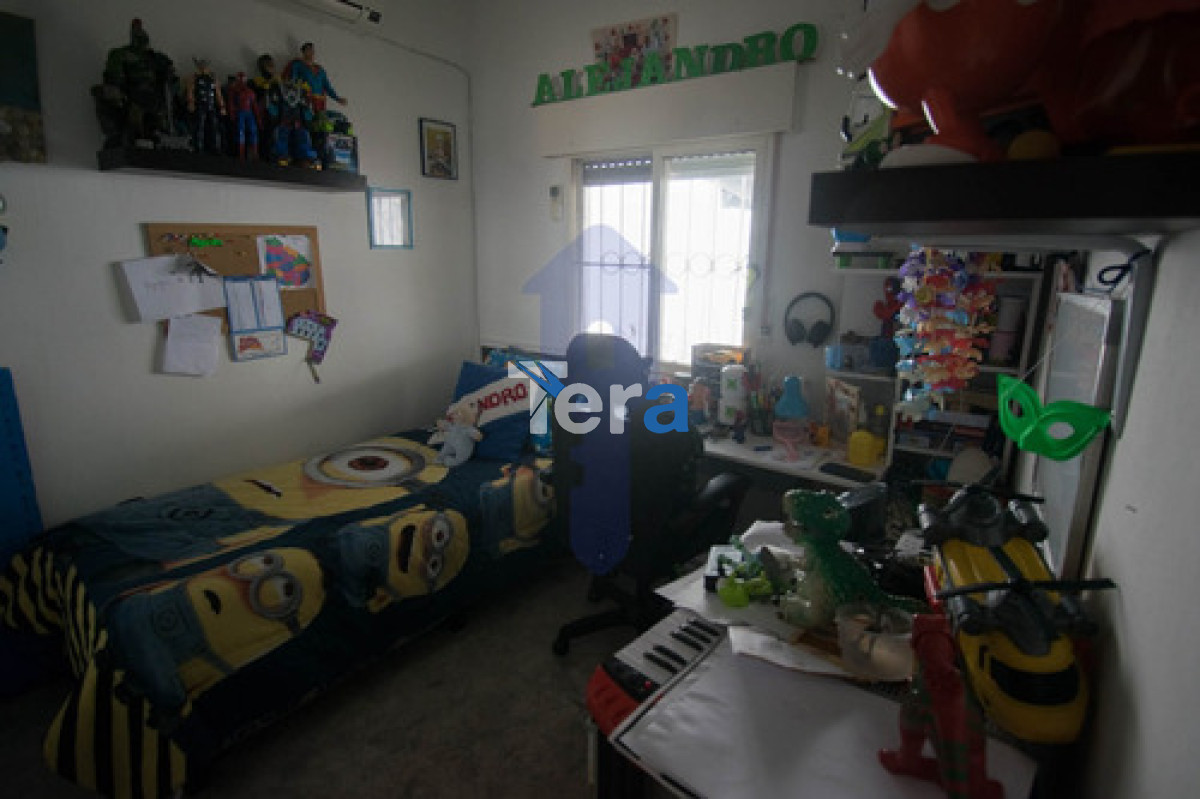 Casa ID.21054 - Vendo Casa 3 Dormitorios, 2 Garaje Con Patio Y Parrillero En El Cerro 