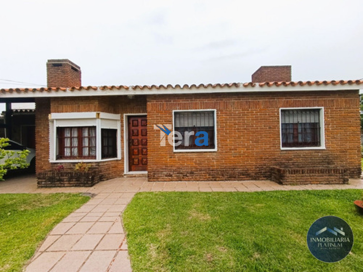 Casa ID.21444 - Dos Casas En Venta 5 Dormitorios Y 3 Baños C/ Cochera En Solymar