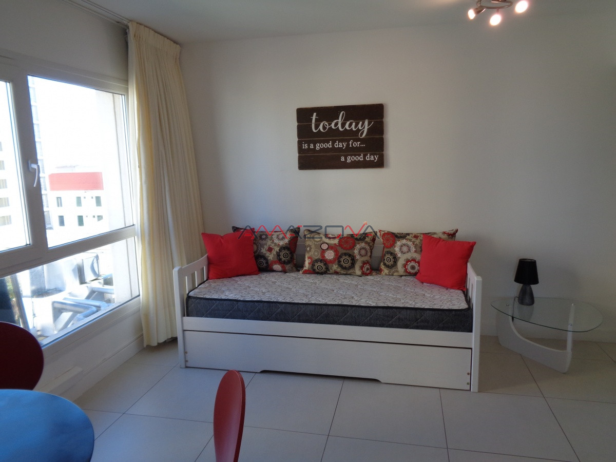 Apartamento ID.5669 - Apartamento en Venta,  Punta del Este