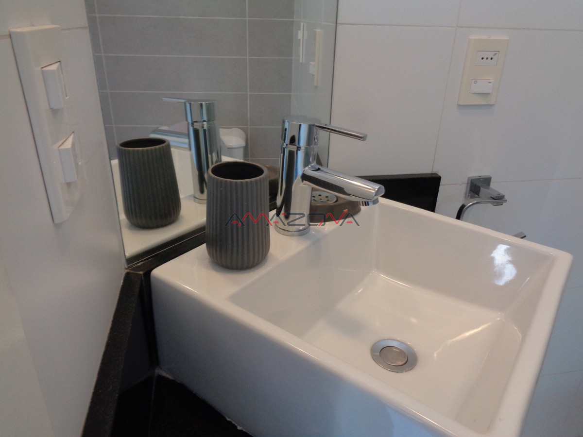 Apartamento ID.5669 - Apartamento en Venta,  Punta del Este