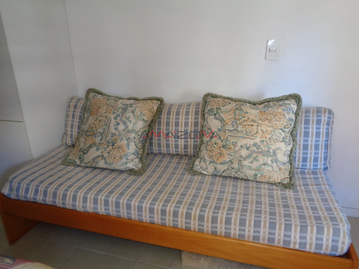Apartamento ID.4949 - Punta del Este es para vivirlo... Espectacular apartamento con barbacoa en 8vo piso, frente al Puerto, Punta del Este