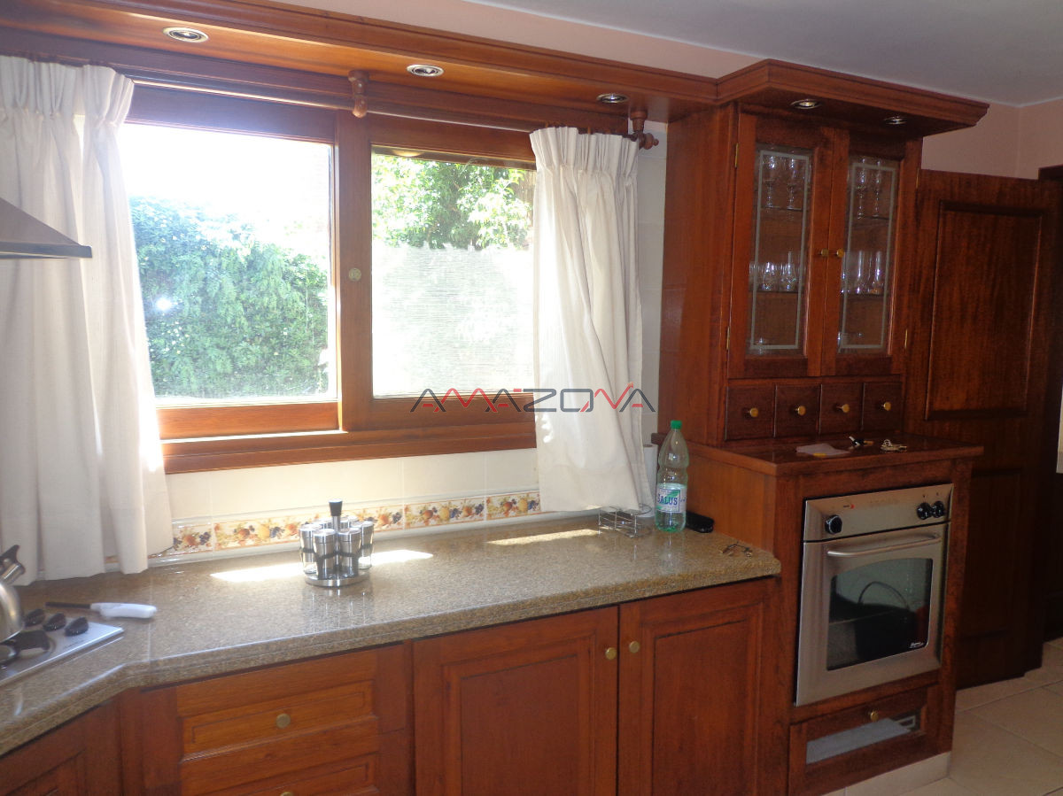 Casa ID.4961 - Casa en Bo. Cordoba, 3 dormitorios 
