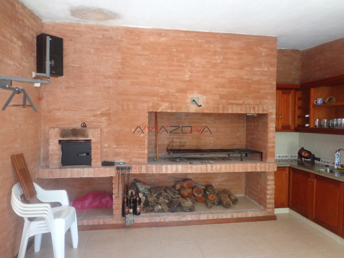 Casa ID.4961 - Casa en Bo. Cordoba, 3 dormitorios 