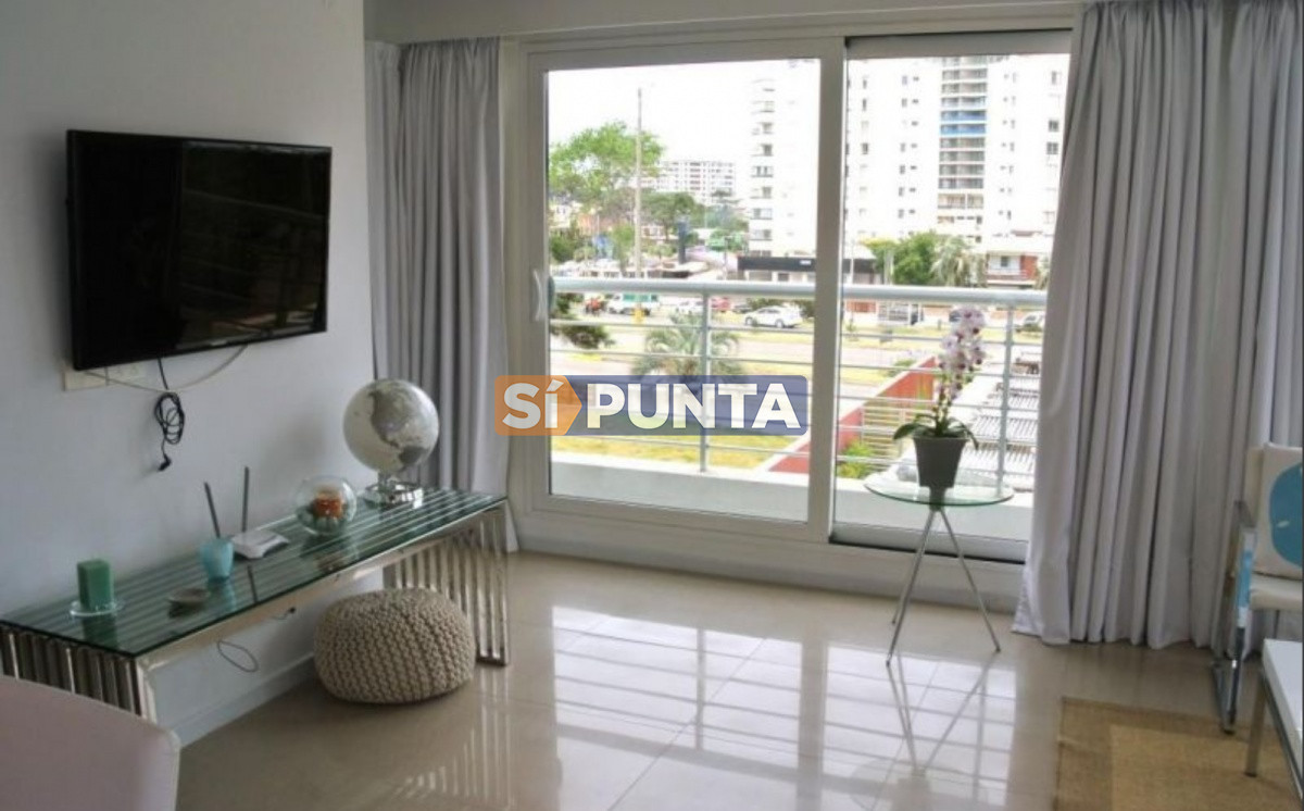 APARTAMENTO EN PUNTA DEL ESTE A 50 METROS DE PLAYA MANSA .1 DORMITORIO 1 BAÑO - SPT7901A