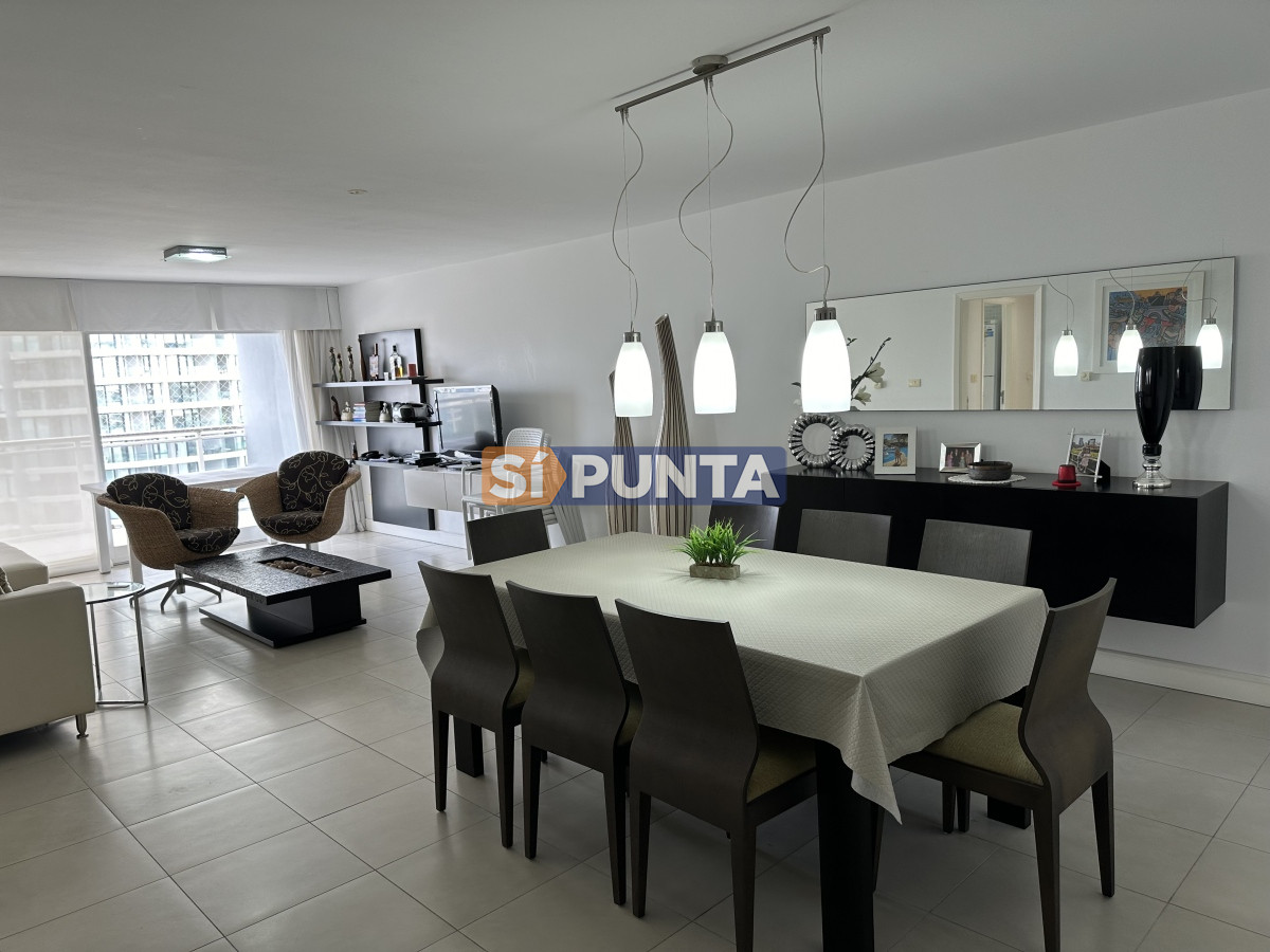 TORRE MANHATTAN, ALQUILER ENERO, 3 DORMITORIOS, TERRAZA CON PARRILLERO PUNTA DEL ESTE - SPT10304A