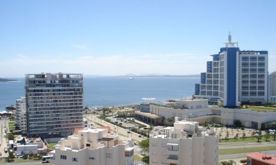 ESPECTACULAR PENT HOUSE EN TORRE FRANCIA PUNTA DEL ESTE DE 2 DORMITORIOS