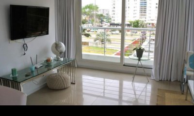 APARTAMENTO EN PUNTA DEL ESTE A 50 METROS DE PLAYA MANSA .1 DORMITORIO 1 BAÑO