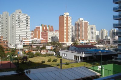 Apartamento en venta a pasos del mar en Punta del Este.