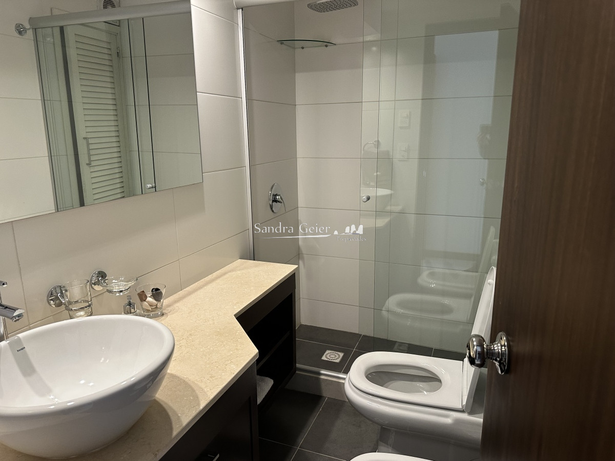 Apartamento ID.2902 -  ROOSVELT VENTA APARTAMENTO PARA LA VENTA 3 DORMITORIOS RECICLADO