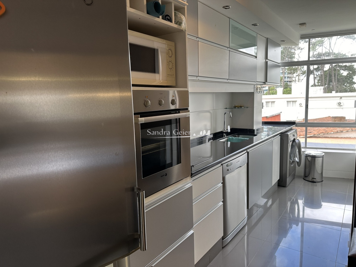 Apartamento ID.2902 -  ROOSVELT VENTA APARTAMENTO PARA LA VENTA 3 DORMITORIOS RECICLADO