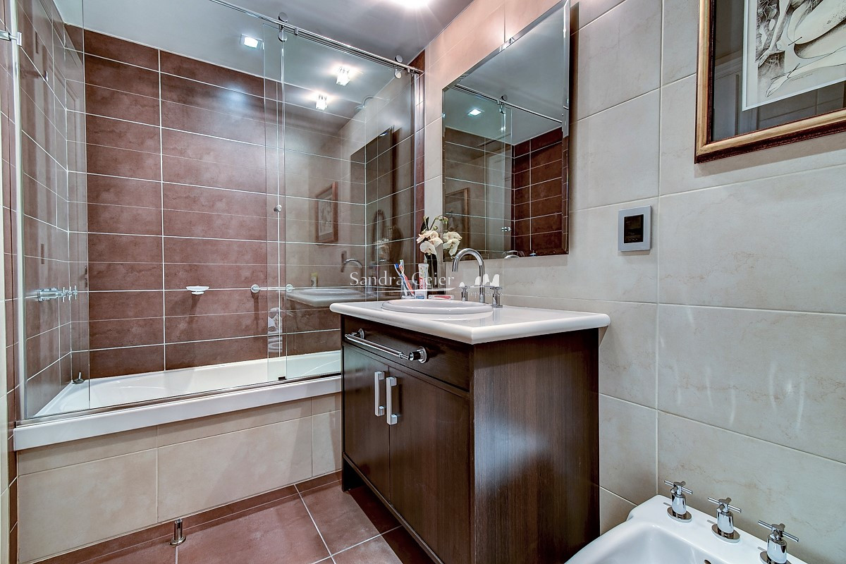 Apartamento ID.1154 - VENTA APARTAMENTO PREMIUN, PUNTA DEL ESTE 4 DORMITORIOS