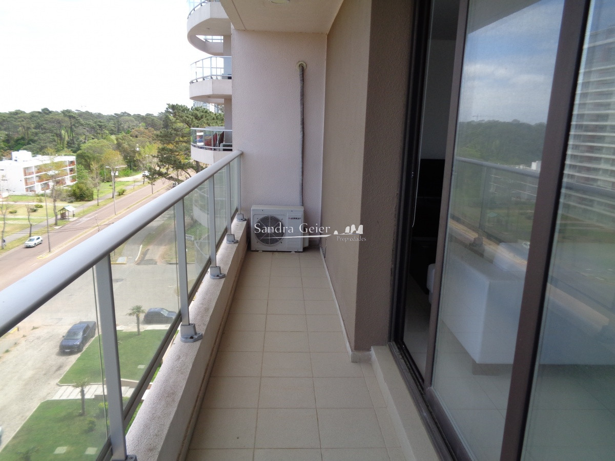 Apartamento ID.1269 - ALQUILER ANUAL 3 DORMITORIOS, PUNTA DEL ESTE