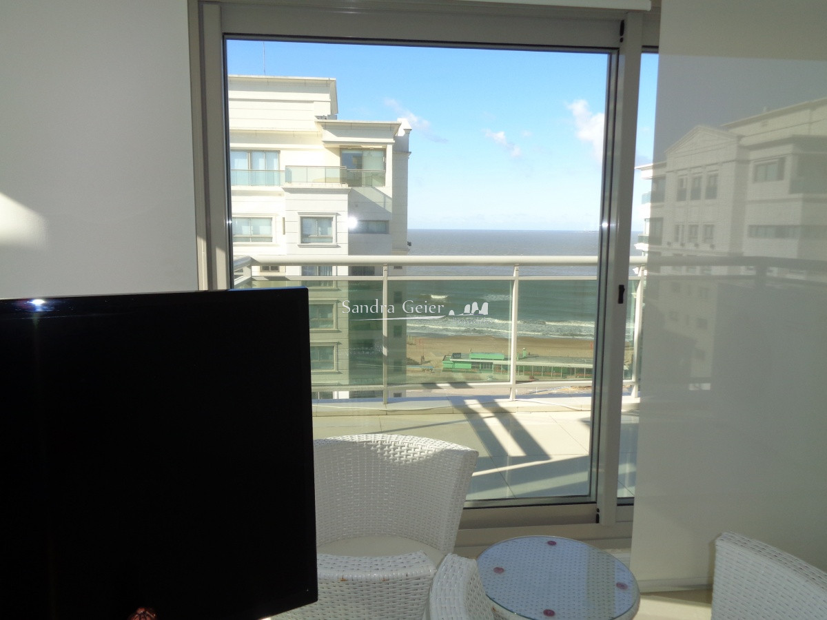 Apartamento ID.1364 - PENT HOUSE EN TORRE IMPERIAL DE PUNTA DEL ESTE VENTA 