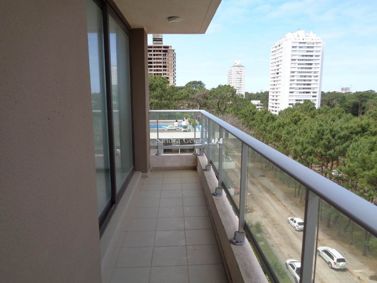 Apartamento ID.1269 - ALQUILER ANUAL 3 DORMITORIOS, PUNTA DEL ESTE