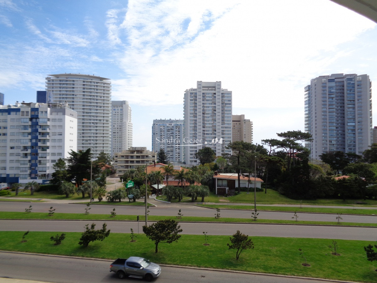Apartamento ID.1277 - ALEXANDER BOULEVARD, 2 DORMITORIOS ALQUILER Y VENTA