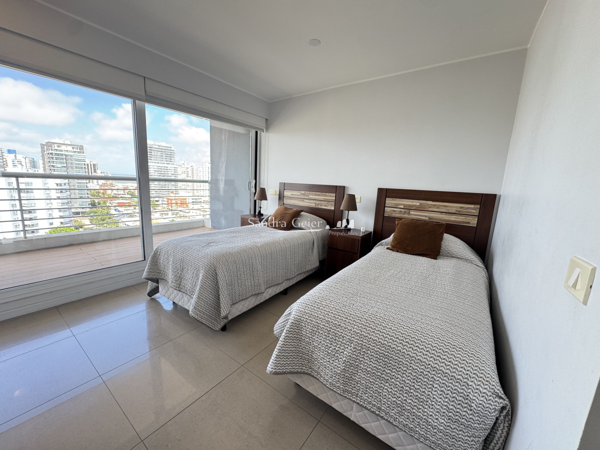 Apartamento ID.1734 - VENTA: A PASOS DE ENJOY TORRE DE CATEGORIA 2 DORMITORIOS MANSA