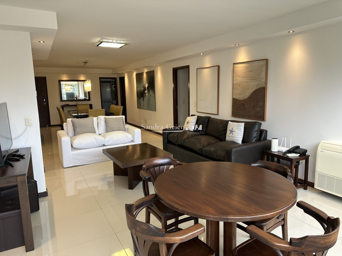 Apartamento ID.2902 -  ROOSVELT VENTA APARTAMENTO PARA LA VENTA 3 DORMITORIOS RECICLADO